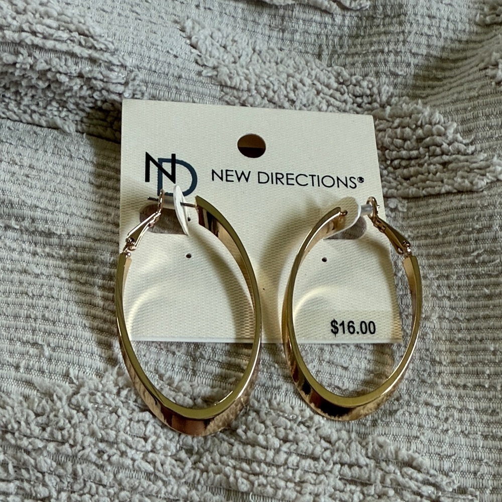 NWT New Directions Shiny Gold Oval Hoop Earrings brand new! - Picture 1 of 4